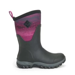 Muck Boots Unisex Arctic Sport Mid Pull On Wellies (Black/Magenta) 21 Muck Boots Unisex Arctic Sport Mid Pull On Wellies (Black/Magenta) -Muck k795ab352eafca593a3f04f23c24f79f8
